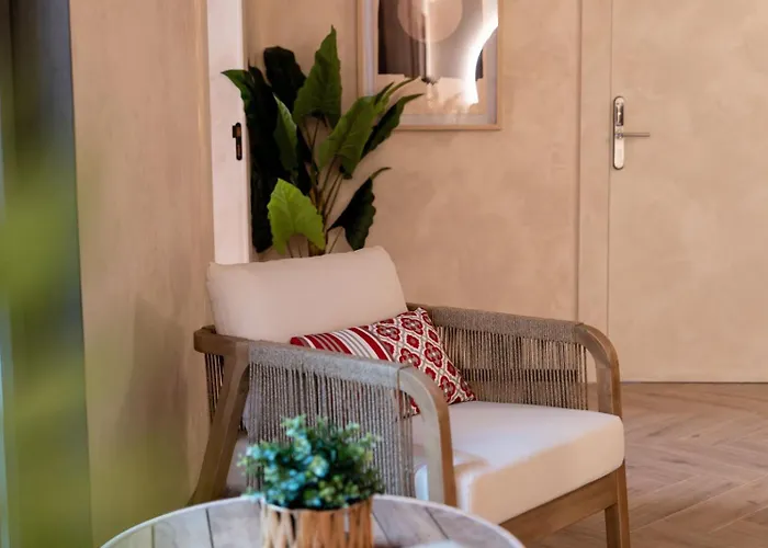 Pensión Amiras Homes Collection Adults Recommend