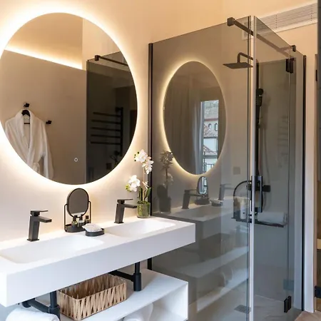 Amiras Homes Collection *