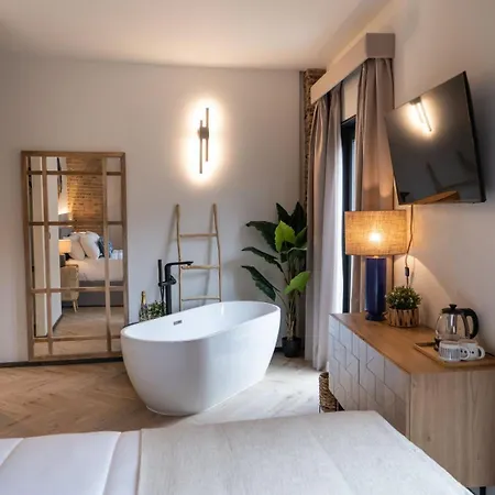 Amiras Homes Collection Granada